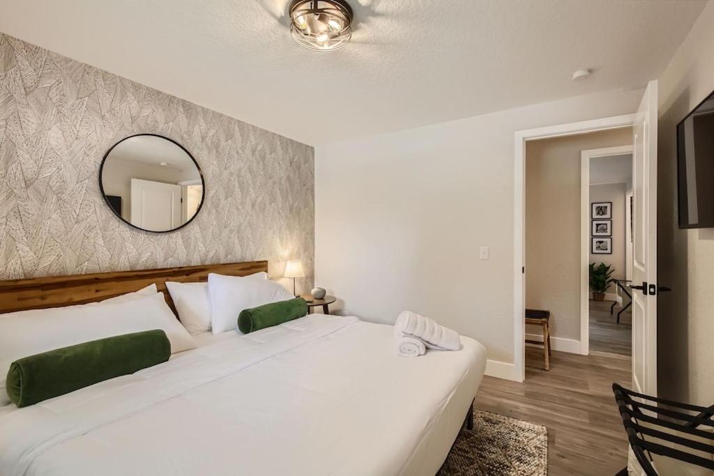 Heights Hideaway - Great Location - Game And Movie Room Westminster Luaran gambar